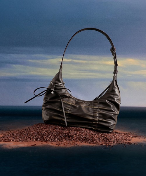 CHARLES ＆ KEITH（チャールズ&キース） ショルダーバッグ バッグ