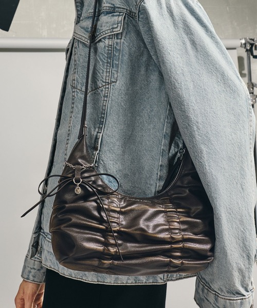 CHARLES ＆ KEITH（チャールズ&キース） ショルダーバッグ バッグ