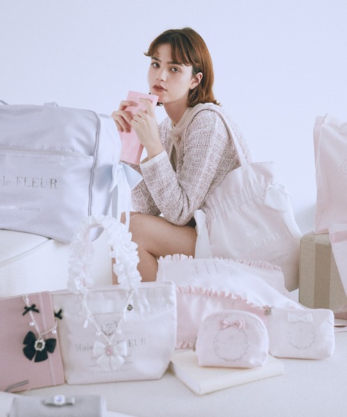 Maison de FLEUR ポーチ サテンリボンラウンドポーチ レディース