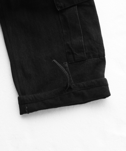 AFB(エーエフビー)STUDDED DENIM CARGO PANTS AFB(エーエフビー
