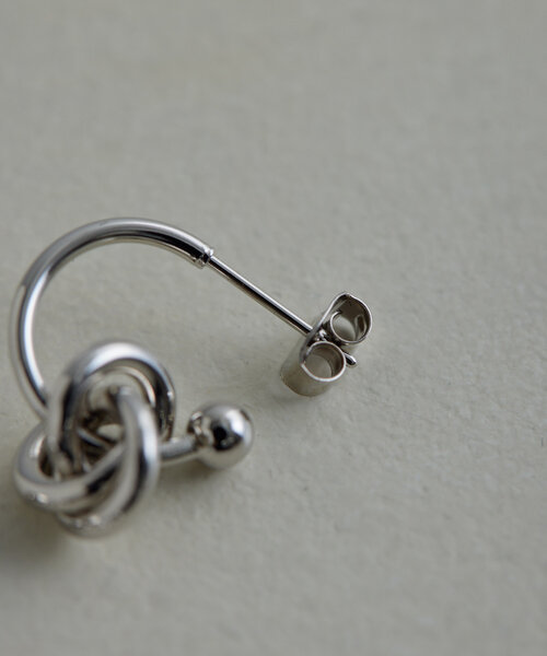 Justine Clenquet ピアス ドロップ アシンメトリー フープ Justine Clenquet ピアス ドロップ サークル アシンメトリー