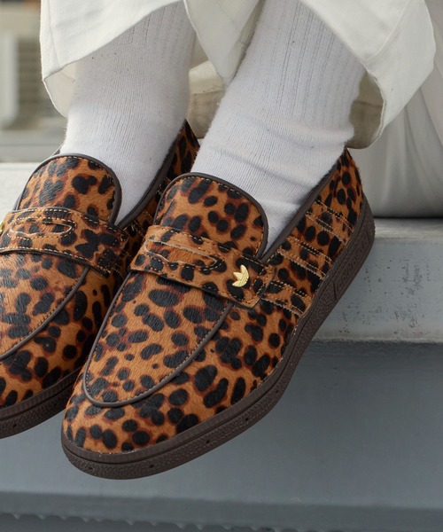 【新品・未使用】 アディダス　adidas ローファースニーカー　レオパード adidas（アディダス） ローファー HANDBALL SPEZIAL LOAFER W