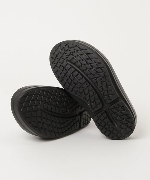 「OOFOS」 フラットサンダル 4 ブラック レディース_画像3