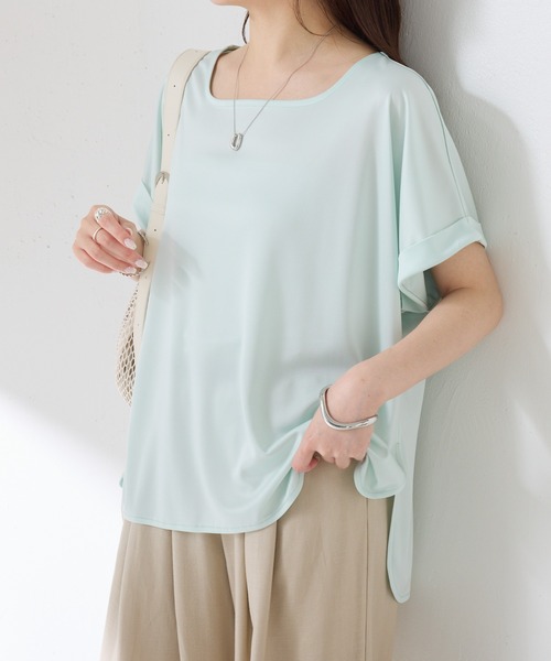 tシャツ オフィスに使えるキレイ目T/すっきり見えスクエアネックストレッチサテンTシャツ レディースの画像