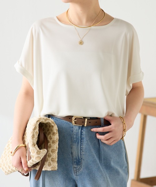 tシャツ オフィスに使えるキレイ目T/すっきり見えスクエアネックストレッチサテンTシャツ レディースの画像