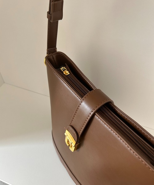 cream creme トートバッグ ゴールドバックルスクエアショルダーバッグ