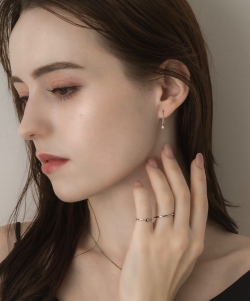 mocco  ピアス スモーキークォーツの軟骨ピアス│小さめの可愛らしいフラワー