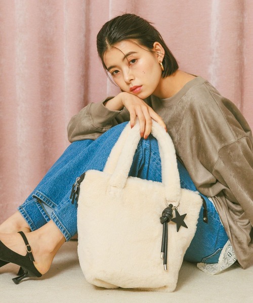 BAYFLOW（ベイフロー） トートバッグ 「A4サイズ収納可能」チャーム