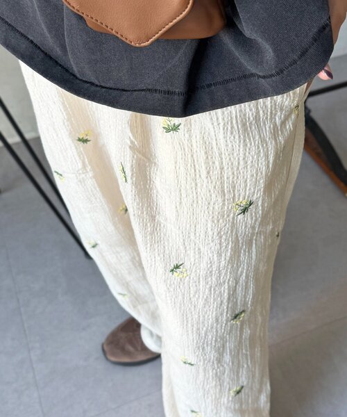 CPCM（シーピーシーエム） ワイドパンツ パンツ シアー花柄刺繍パンツ