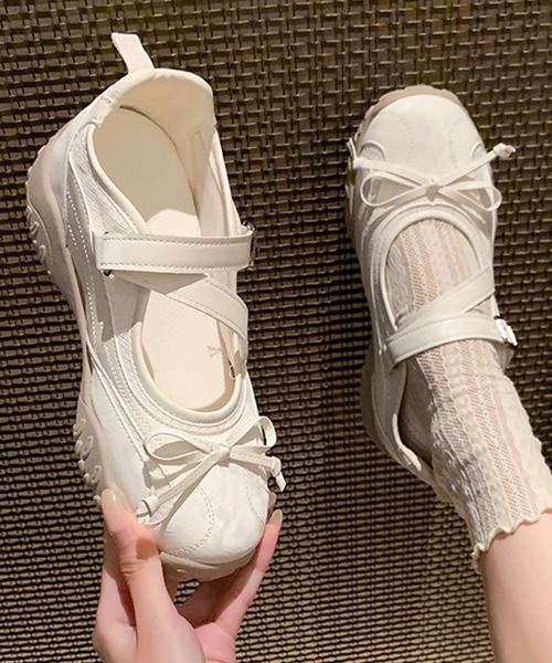 COMME des GARCONS フラットシューズ リボン 白 ラウンドトゥ Lace Ladies（レースレディース） スニーカー ラウンドトゥ リボン