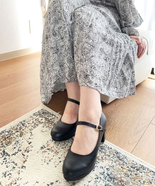 lus.（ラスドット） パンプス ラウンドトゥストラップ付きパンプス