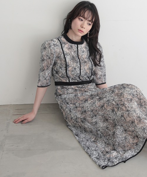 Callarus ドレス 「Callarus」裏地配色パイピング使い総レース