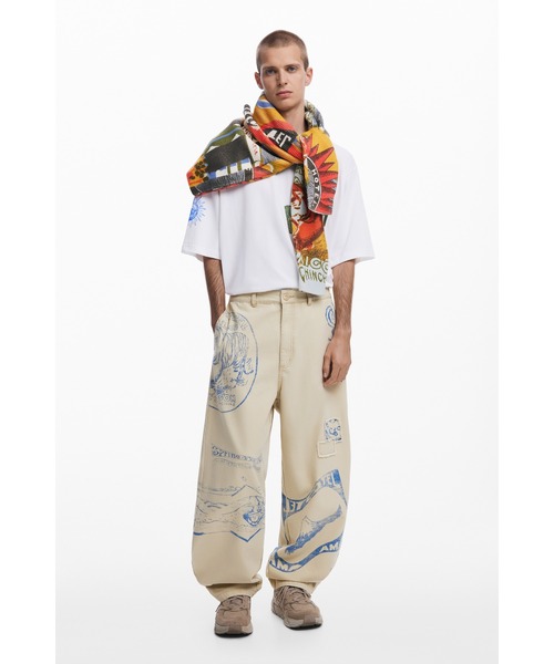 Desigual（デシグアル） スラックス ヴィンテージグラフィックパッチ