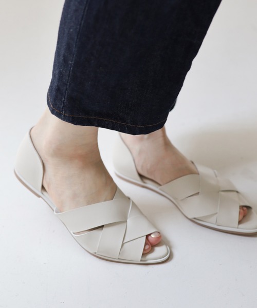 イージー　サンダル イージー スライド(YEEZY Slide)/イージー 人気の新作を安心売買
