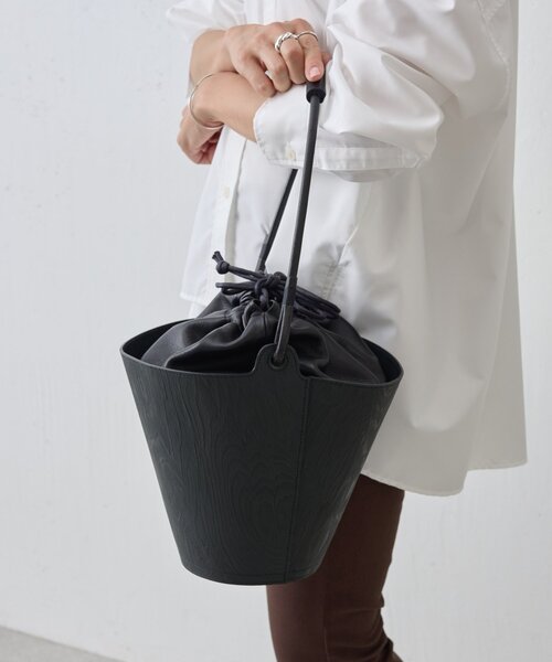 BEARDSLEY バケツ型レザー2WAYバケットバッグ BEARDSLEY（ビアズリー）の「バケツ型レザー2WAYバケットバッグ
