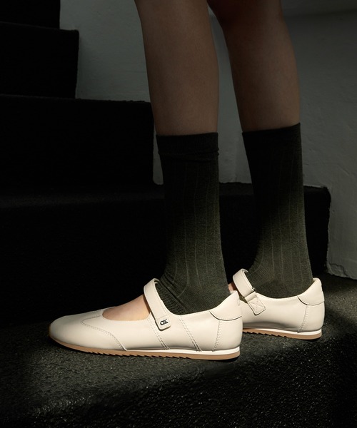 CHARLES ＆ KEITH スニーカー Jace ジェイス メリージェーン