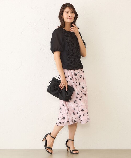 トゥービーシック Tシャツ カットソー 半袖 花 フラワー パール 2 黒 TO BE CHIC（トゥー ビー シック） tシャツ 立体フラワー刺しゅう