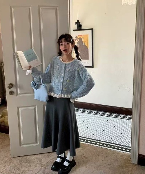 AsRiRe カーディガン フラワー刺繍ケーブルニットカーディガン