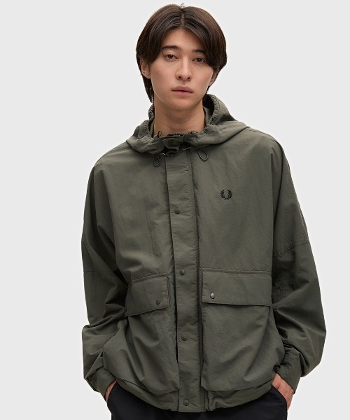 FRED PERRY カーキ ジップアップジャケット FRED PERRY（フレッドペリー） マウンテンパーカー ウインドブレーカー