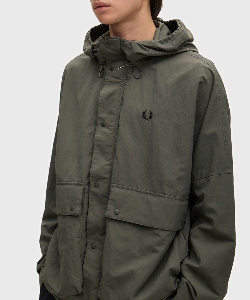 FRED PERRY（フレッドペリー） マウンテンパーカー ウインドブレーカー