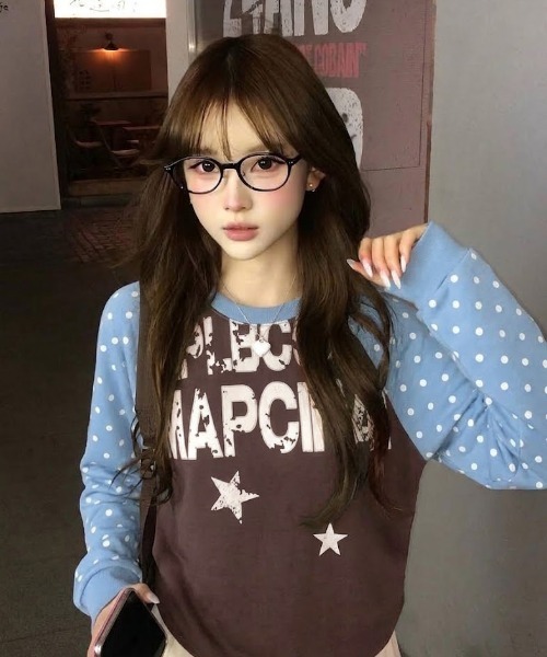 tシャツ 「26秋冬新作」星柄グラフィックロゴ ラグラン切替ドット