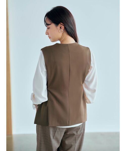 ベスト ジレ ノーカラーゴールドボタンジレ「低身長・小柄女性