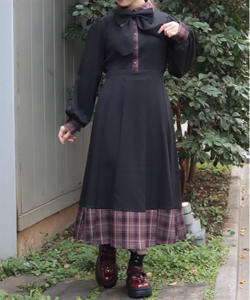 ファム axes femme（アクシーズ ファム） ワンピース ジャボブローチ付ロング