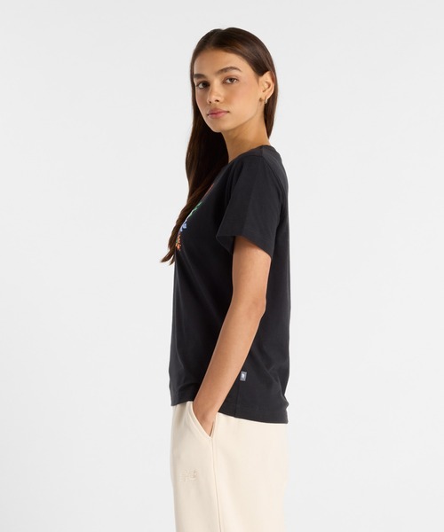 New Balance tシャツ フラワー グラフィックショートスリーブT