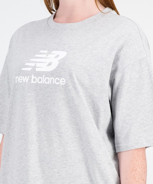 「New Balance」 半袖Tシャツ MEDIUM ライトグレー レディース