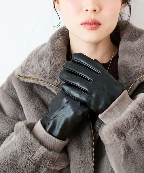 le.coeur blanc（ルクールブラン） 手袋 ギャザーフェイクレザー