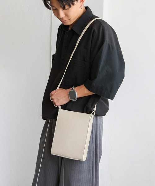 WHITE STUFF ミニ ファラ レザー クロスボディ Mini Leather Fern Crossbody in DUSTY BLUE | White Stuff