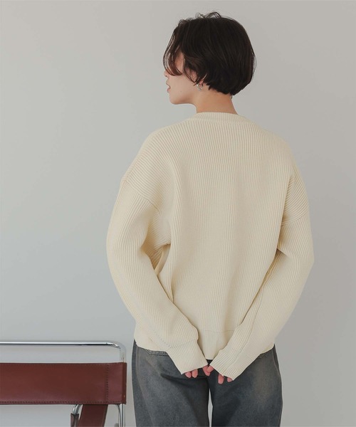 titivate（ティティベイト） カーディガン シルバー釦クルーネック