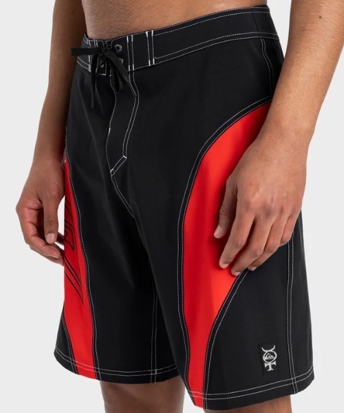 Quiksilver クイックシルバー　ボードショーツレッド チェック柄水着 Quiksilver（クイックシルバー） 26SS QUIKSILVER ボードショーツ
