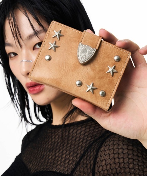 折りたたみ財布 ILLIGO Studded Cross Wallet 5BMR0209 Studded Cross Wallet Silver | ファッション通販サイト NUGU