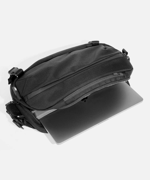 Aer ショルダーバッグ Aer（エアー）Travel Sling 2 Black AER