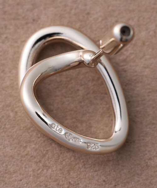 ete bijoux（エテ ビジュー） ピアス 「ドロー」 ワンストローク