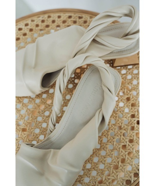 Knuth Marf（クヌースマーフ） パンプス asymmetry twist heel