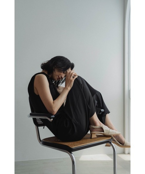 Knuth Marf（クヌースマーフ） パンプス asymmetry twist heel