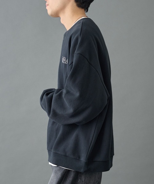 【 Jennie for   】クルーネックスウェット COLONY 2139（コロニートゥーワンスリーナイン）の「GODSAVEスウェット