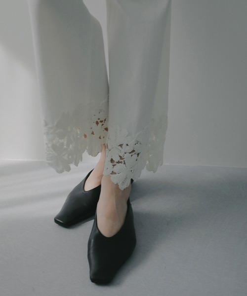 ジーンズ デニム デニムパンツ COTTON LACE DOCKING PANTS レディースの画像