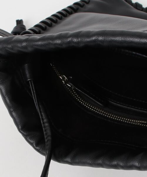 VASIC（ヴァジック） ショルダーバッグ - ブラック レディース