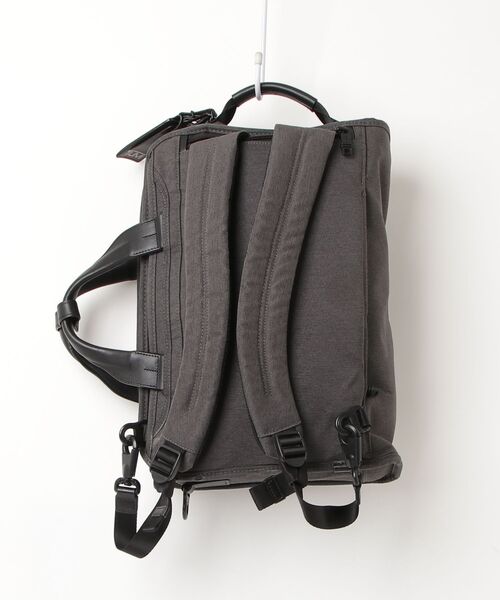 「TUMI」 ワンポイント2WAYバッグ - グレー メンズの画像