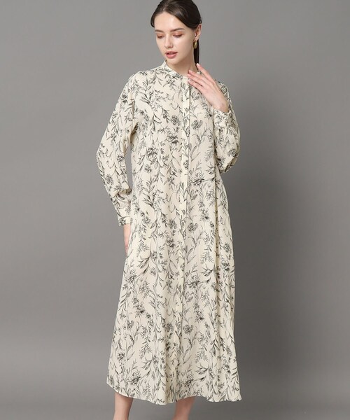 「DRESSTERIOR」 長袖ワンピース 38 ベージュ レディースの画像