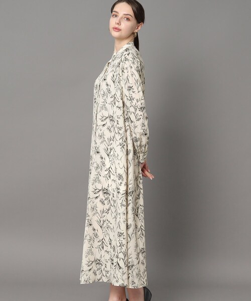「DRESSTERIOR」 長袖ワンピース 38 ベージュ レディースの画像
