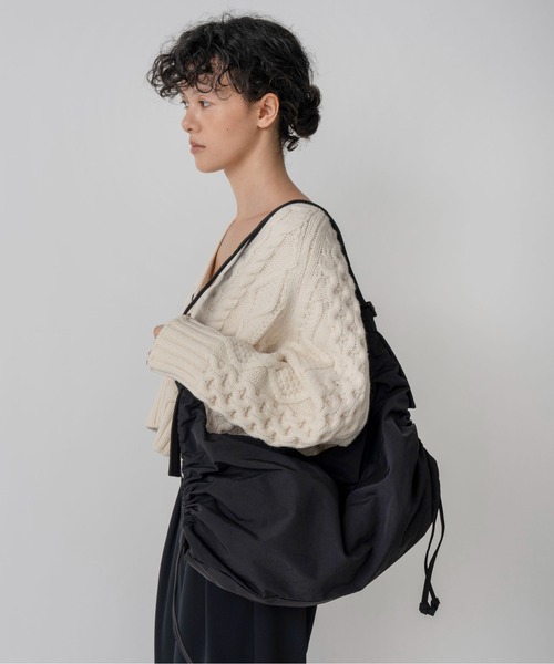 Le Vernis（ル・ベルニ） ショルダーバッグ バッグ Stomach bag M