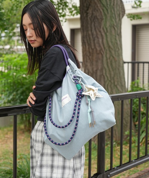 mili an deni（ミリアンデニ） ショルダーバッグ バッグ チャーム付き
