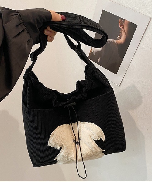 ＊handmade＊ショルダーにもなる⭐️ワンコ 顔ポケBAG❤️フリルトート FREE STYLISTS ショルダーバッグ バッグ Y2K バッグ もこもこ犬顔の