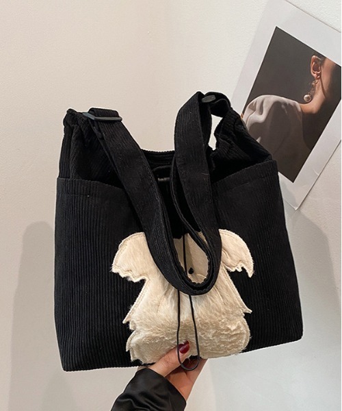 専用ページ♡ブラック＆ワンコクリーム顔♡かごバッグ♡ハンドメイド♡新品 FREE STYLISTS ショルダーバッグ バッグ Y2K バッグ もこもこ犬顔の