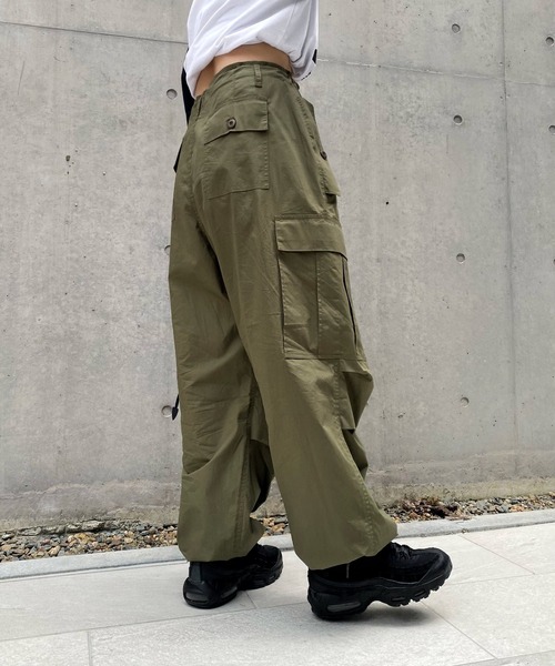 「WHO'S WHO gallery」 カーゴパンツ FREE カーキ レディース_画像2