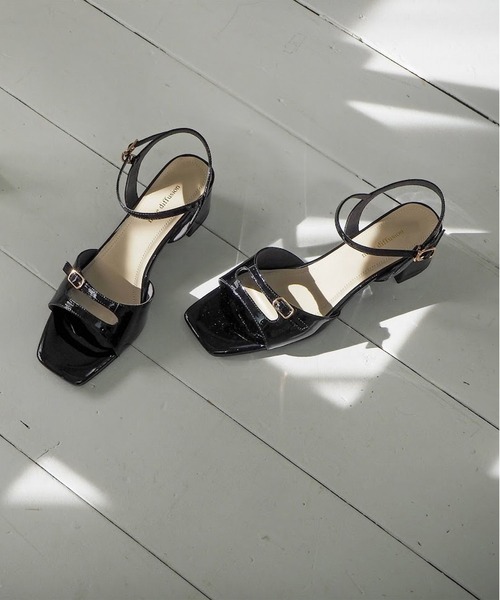 neue diffusion（ノイエ ディフュージョン） サンダル ストラップ